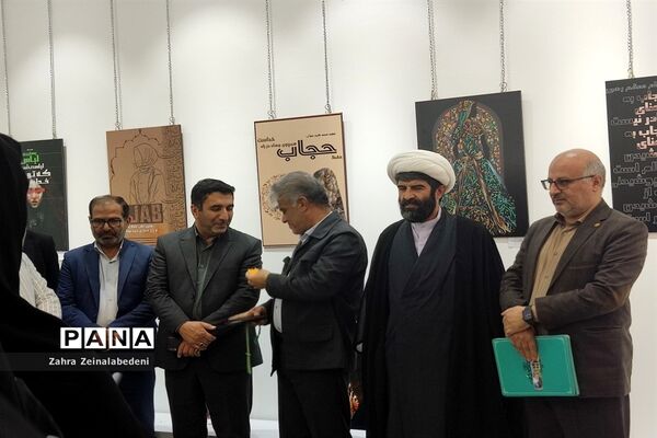برگزاری نمایشگاه حجاب و عفاف،آثار هنرجویان هنرستان نمونه دولتی مهر