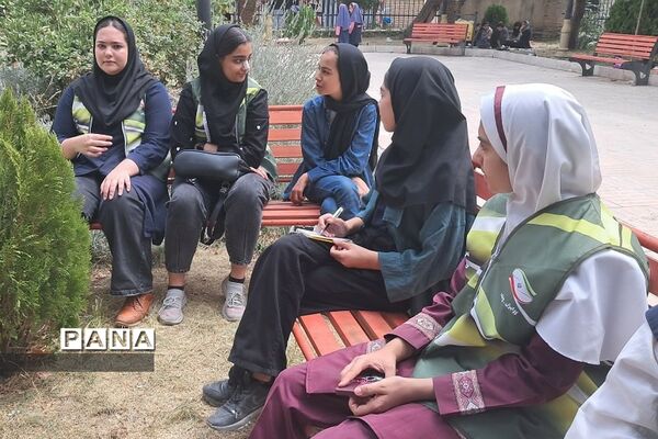 برگزاری کارگاه‌ آموزشی خبرنگاری در اردوی مثبت دهه هشتادی‌های رودهن