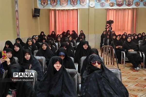 برگزاری نشست بصیرتی با محوریت فتنه ۱۴۰۱ در شهرستان‌قرچک