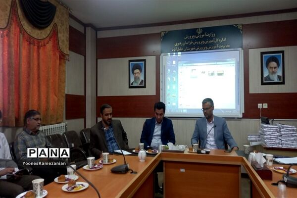مراسم تجلیل از مربیان کلاس‌های اوقات فراغت تابستان