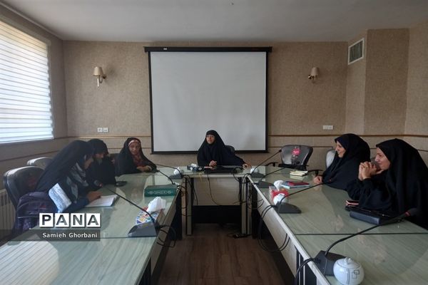 اولین جلسه تکمیلی کارگاه تولید محتوا دختران ناحیه ۵