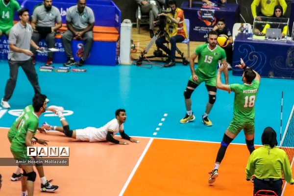 دیدار تیم‌های والیبال کره جنوبی و پاکستان