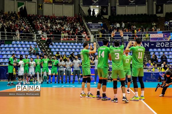 دیدار تیم‌های والیبال کره جنوبی و پاکستان