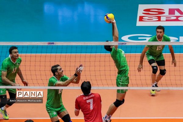 دیدار تیم‌های والیبال کره جنوبی و پاکستان