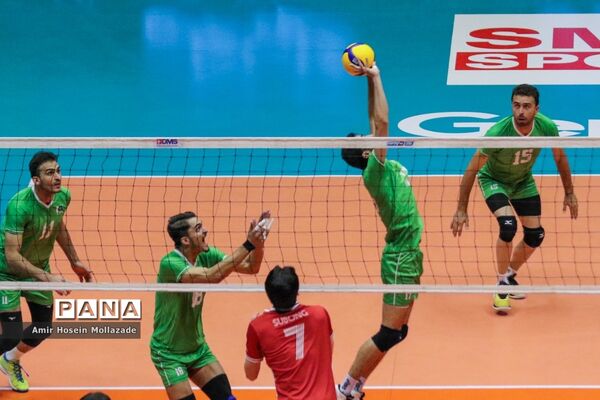 دیدار تیم‌های والیبال کره جنوبی و پاکستان