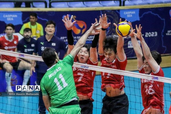 دیدار تیم‌های والیبال کره جنوبی و پاکستان