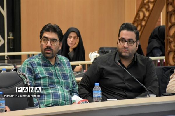 دوره تربیت مدیران منتخب مدارس متوسطه استان بر اساس سند تحول بنیادین