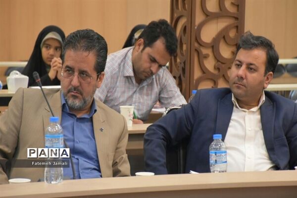 دوره تربیت مدیران منتخب مدارس متوسطه استان بر اساس سند تحول بنیادین