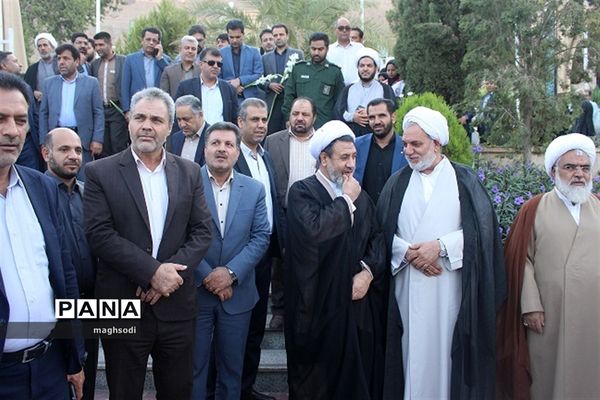 حضور در گلزار شهدا به مناسبت هفته دولت