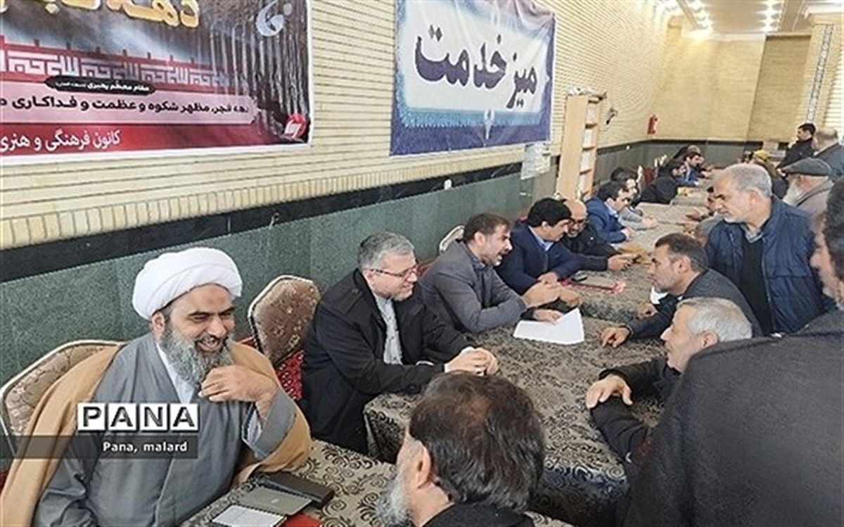 برگزاری میز خدمت در نمازجمعه ملارد/فیلم