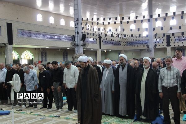برگزاری  نماز جمعه شهرستان اسلامشهر و برپایی میزخدمت به مناسبت هفته دولت