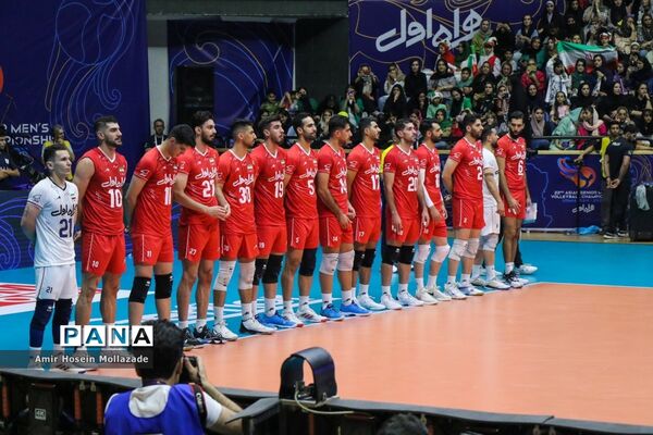 دیدار تیم‌های ایران و عراق در لیگ والیبال مردان آسیا