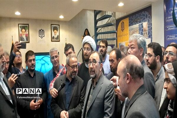 بازدید استاندار خر اسان رضوی و  مدیرکل آموزش پرورش استان ازغرفه دستاوردهای آموزش و پرورش