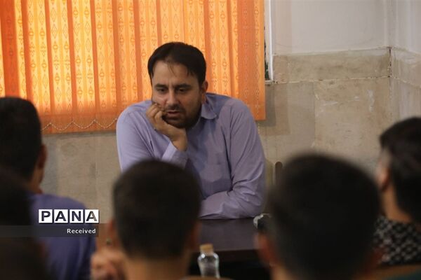برگزاری کلاس‌ها و کارگاه‌های آموزشی در نخستین روز اردوی پویش کتابخوانی «هیس طوری»