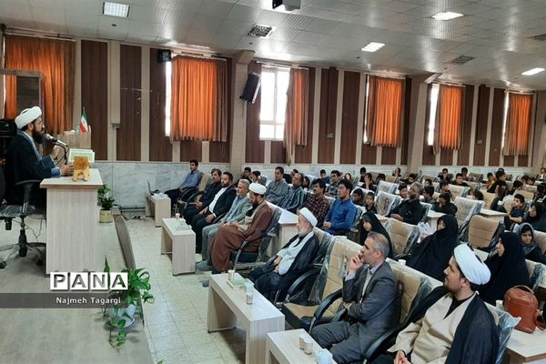 محفل قرآنی و اختتامیه کلاس‌های قرآن در شهرستان مه ولات