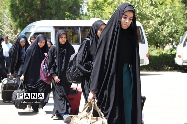 آیین استقبال چهل و یکمین دوره مسابقات قرآن، عترت و نماز دانش‌آموزان دختر در کرمانشاه