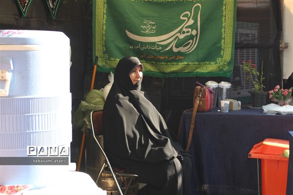 آیین استقبال چهل و یکمین دوره مسابقات قرآن، عترت و نماز دانش‌آموزان دختر در کرمانشاه