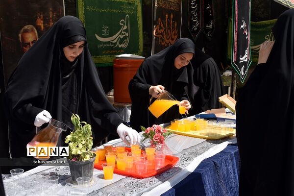 آیین استقبال چهل و یکمین دوره مسابقات قرآن، عترت و نماز دانش‌آموزان دختر در کرمانشاه