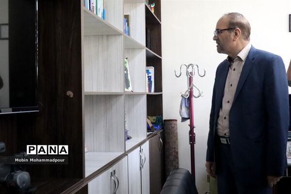 بازدید استاندار آذربایجان شرقی از اداره‌کل آموزش و پرورش استان و دیدار با  دانش آموز خبرنگاران پانا