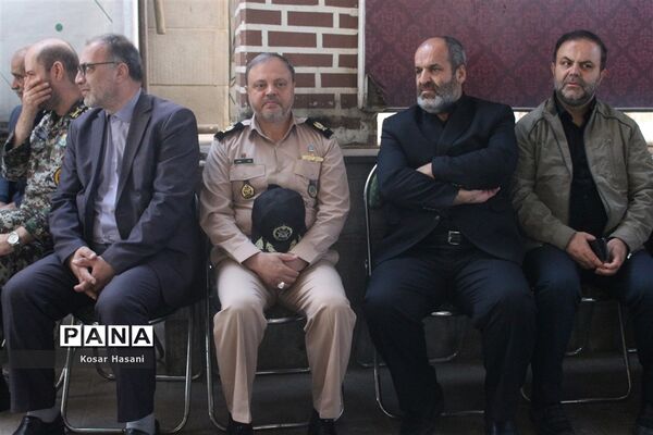 تجدید بیعت مسئولان استانی با شهیدان در اولین روز از هفته دولت