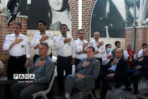 تجدید بیعت مسئولان استانی با شهیدان در اولین روز از هفته دولت