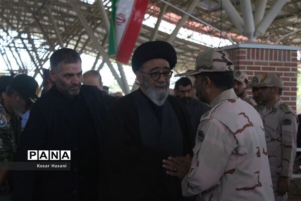 تجدید بیعت مسئولان استانی با شهیدان در اولین روز از هفته دولت