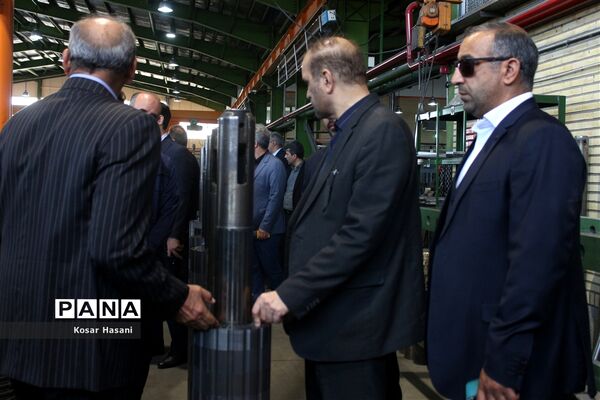 تجدید بیعت مسئولان استانی با شهیدان در اولین روز از هفته دولت
