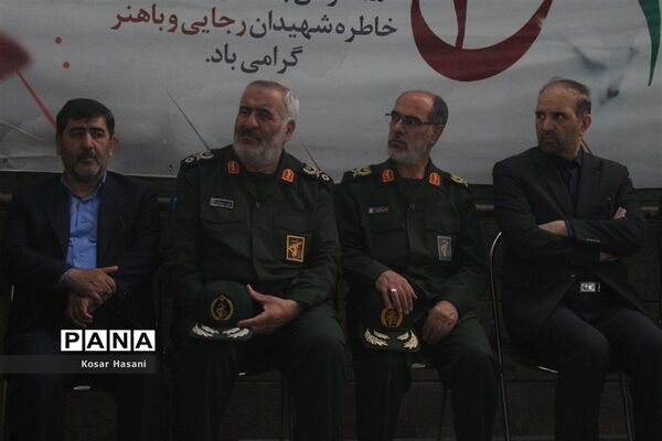 تجدید بیعت مسئولان استانی با شهیدان در اولین روز از هفته دولت