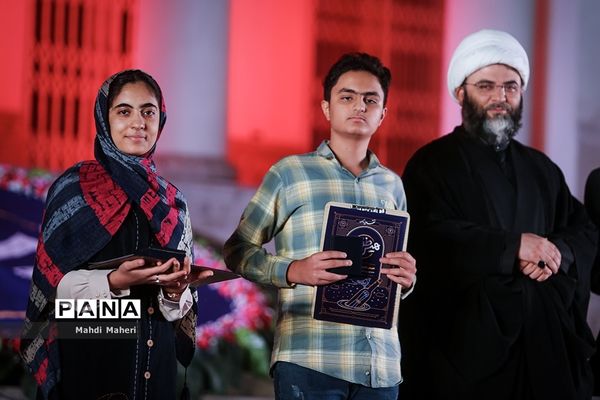 آیین اختتامیه پویش کتاب‌خوانی هیس‌طوری