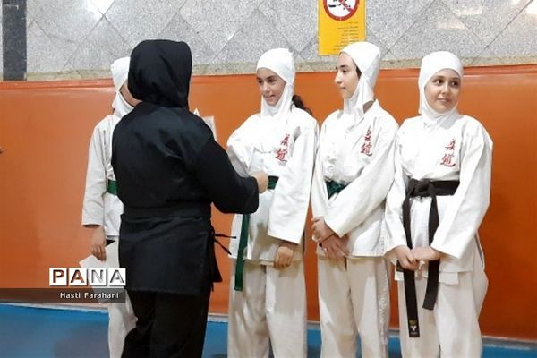 برگزاری اولین دوره مسابقات انتخابیه جودوی بانوان در شهرستان‌قرچک
