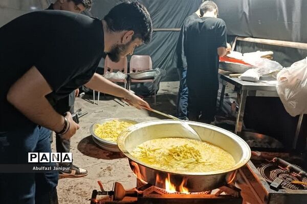 برپایی موکب حسینی با همت نوجوانان کرجی