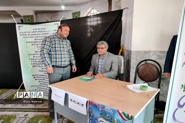 برپایی میزخدمت آموزش و پرورش شهرستان مانه وسملقان