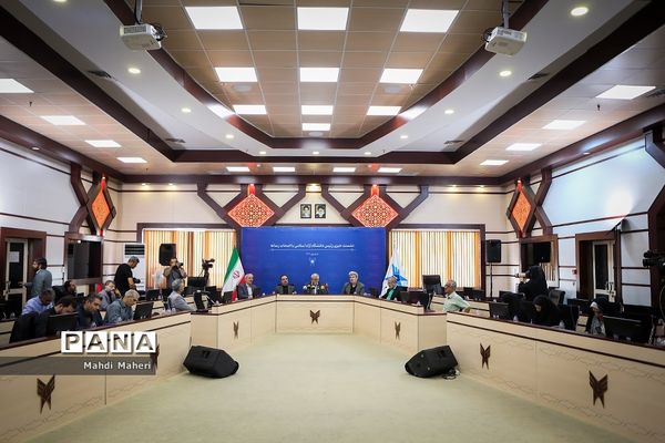 نشست خبری رئیس دانشگاه آزاد اسلامی