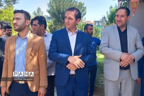 آیین بدرقه خادمان و زائران اربعین حسینی به کربلا در بهارستان 2