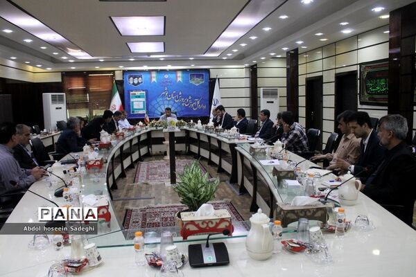 جلسه ستاد ثبت نام استانی و شورای معاونان اداره‌کل آموزش و پرورش استان بوشهر