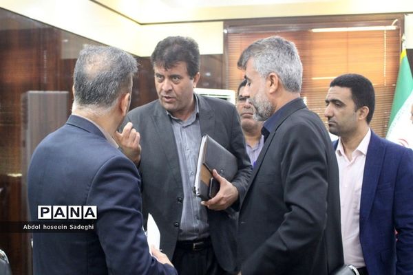 جلسه ستاد ثبت نام استانی و شورای معاونان اداره‌کل آموزش و پرورش استان بوشهر