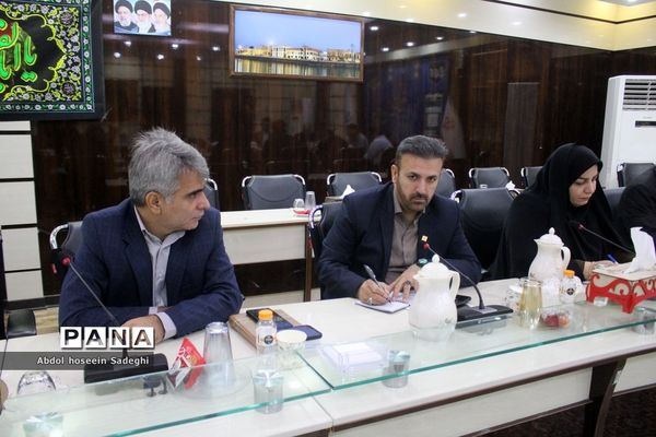 جلسه ستاد ثبت نام استانی و شورای معاونان اداره‌کل آموزش و پرورش استان بوشهر