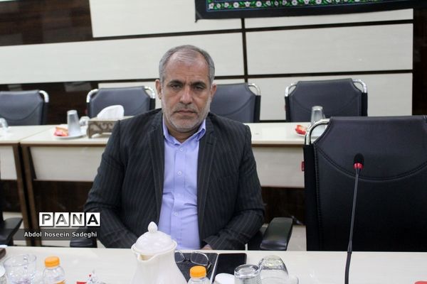 جلسه ستاد ثبت نام استانی و شورای معاونان اداره‌کل آموزش و پرورش استان بوشهر