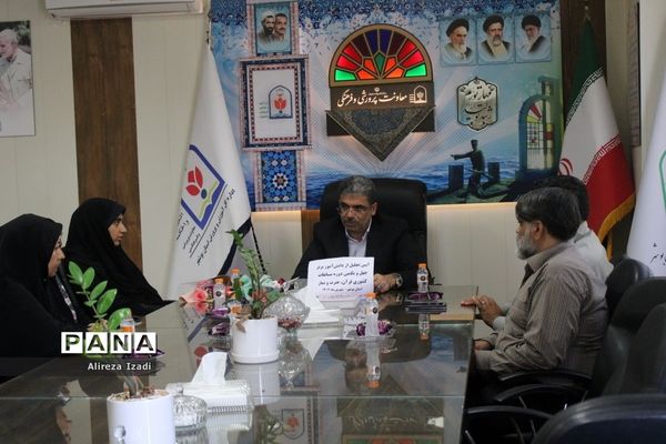 تجلیل از دانش‌آموز برتر چهل و یکمین دوره مسابقات کشوری قرآن، عترت و نماز استان بوشهر