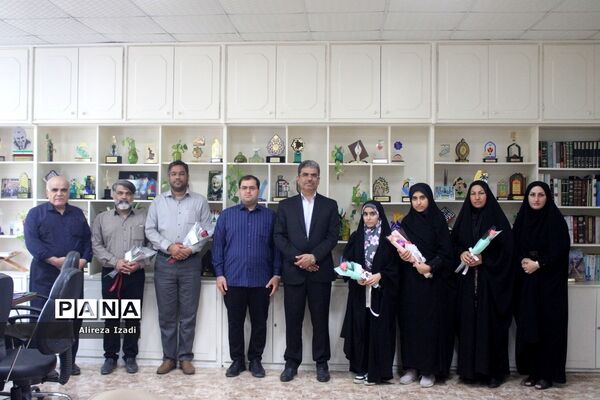 تجلیل از دانش‌آموز برتر چهل و یکمین دوره مسابقات کشوری قرآن، عترت و نماز استان بوشهر