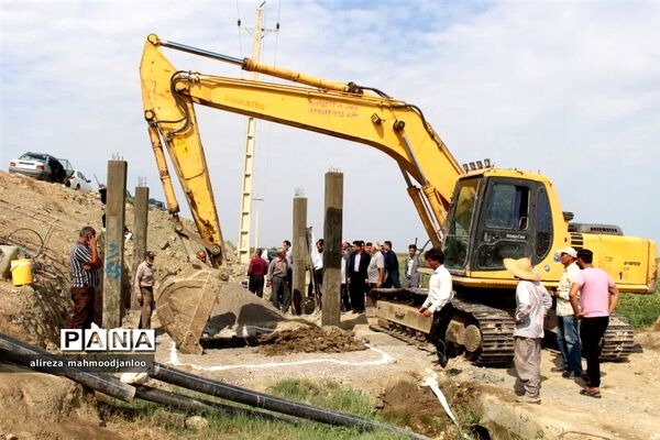 کلنگ‌زنی پروژه جهاد کشاورزی در گلوگاه