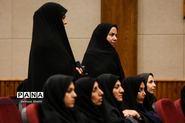 مراسم دوره آموزشی_توجیهی برنامه‌ها و فعالیت‌های امور تربیتی برای سال تحصیلی ۱۴۰۳-۱۴۰۲