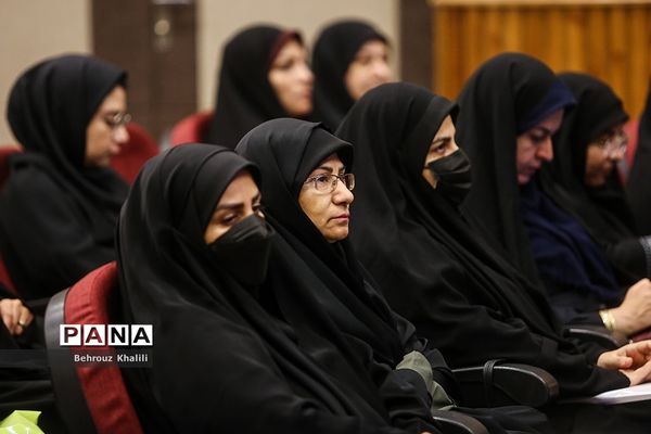 مراسم دوره آموزشی_توجیهی برنامه‌ها و فعالیت‌های امور تربیتی برای سال تحصیلی ۱۴۰۳-۱۴۰۲