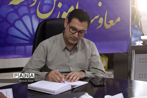 نشست هم‌اندیشی طرح ملی بازگشایی مدارس استان بوشهر