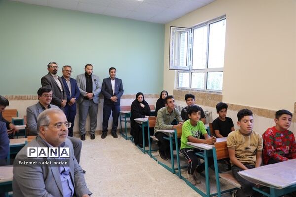 آیین افتتاح دبیرستان حاج علی عطار مقدم در روستای امرودک