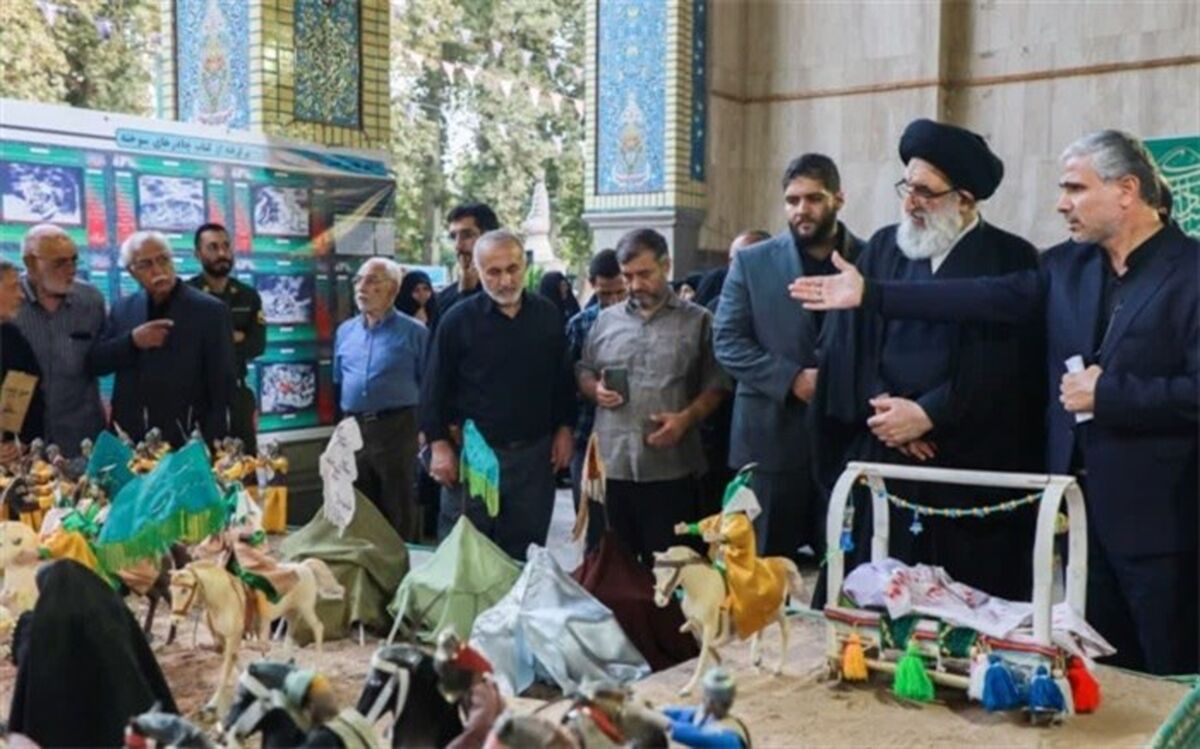 افتتاح نمایشگاه تجسمی و معرفتی جاماندگان اربعین در مصلای کرج