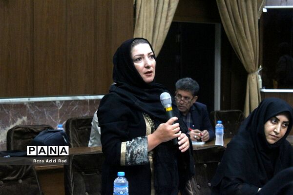 نشست خبری مدیر عامل شرکت توزیع برق آذربایجان شرقی