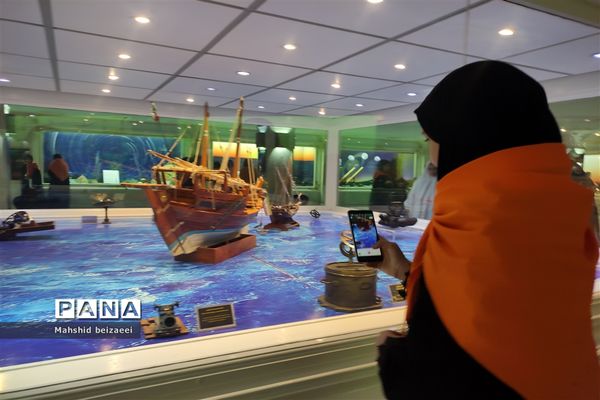 بازدید دانش آموزان زیارت اولی‌ از موزه رضوی