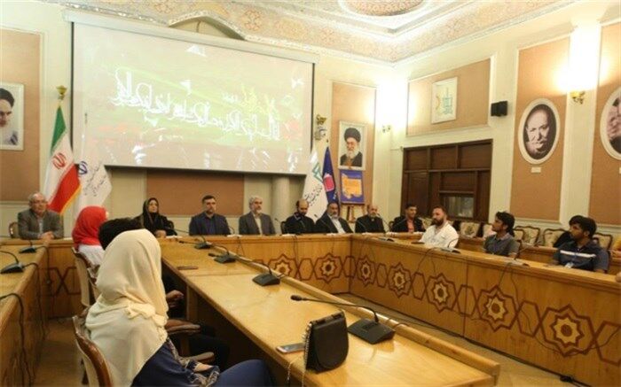 فارسی، زبان فرهنگ و زندگی و زبان بین انسان‌هاست