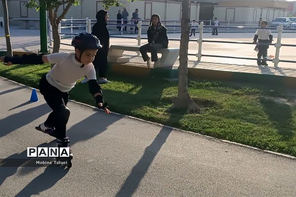 برگزاری اولین دوره مسابقات اسکیت سرعت نوجوانان شهرستان بهارستان